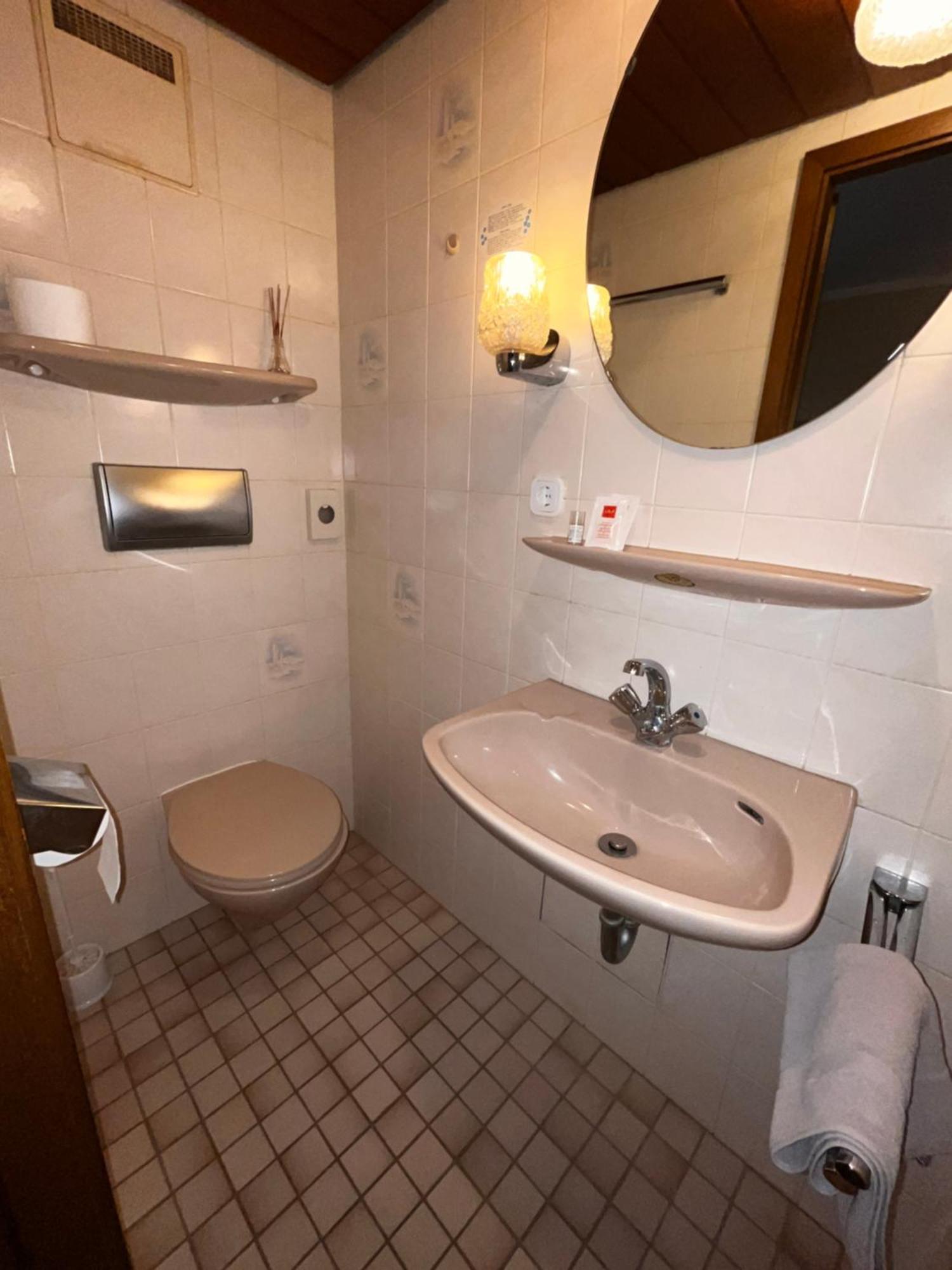 Hotel Zur Post Limburg Bad Camberg Hunfelden Exteriör bild